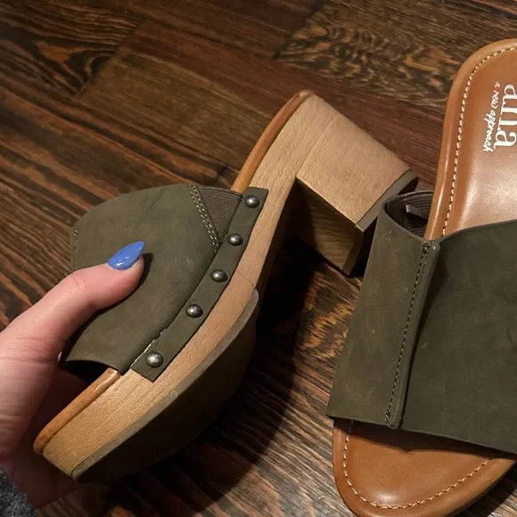 a.n.a Olive Green Mules with Light Brown Heel - Picture 4 of 4